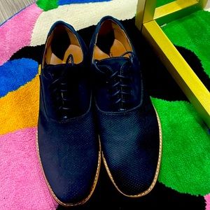 Gently used dress shoes for men 100% authentic great for fancy outings